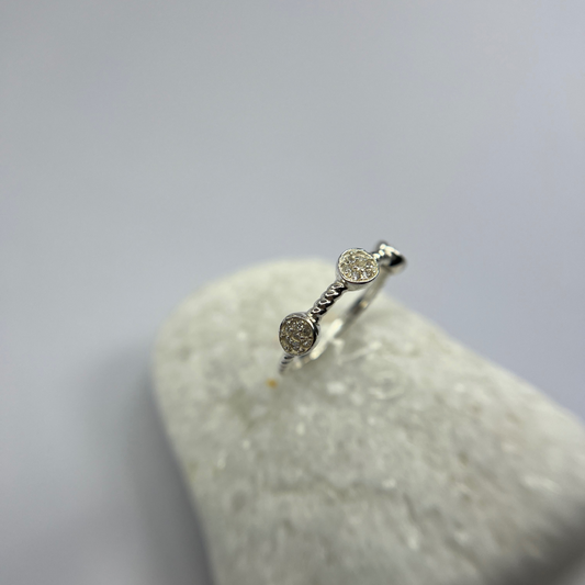 Anillo Triada