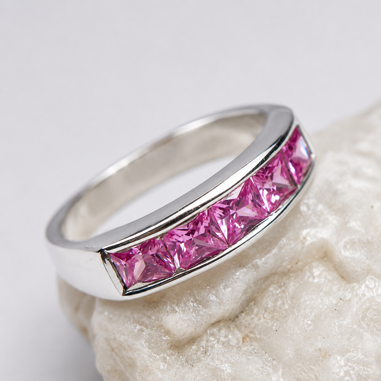 Anillo Cristales Lineal Rosados Plata 950