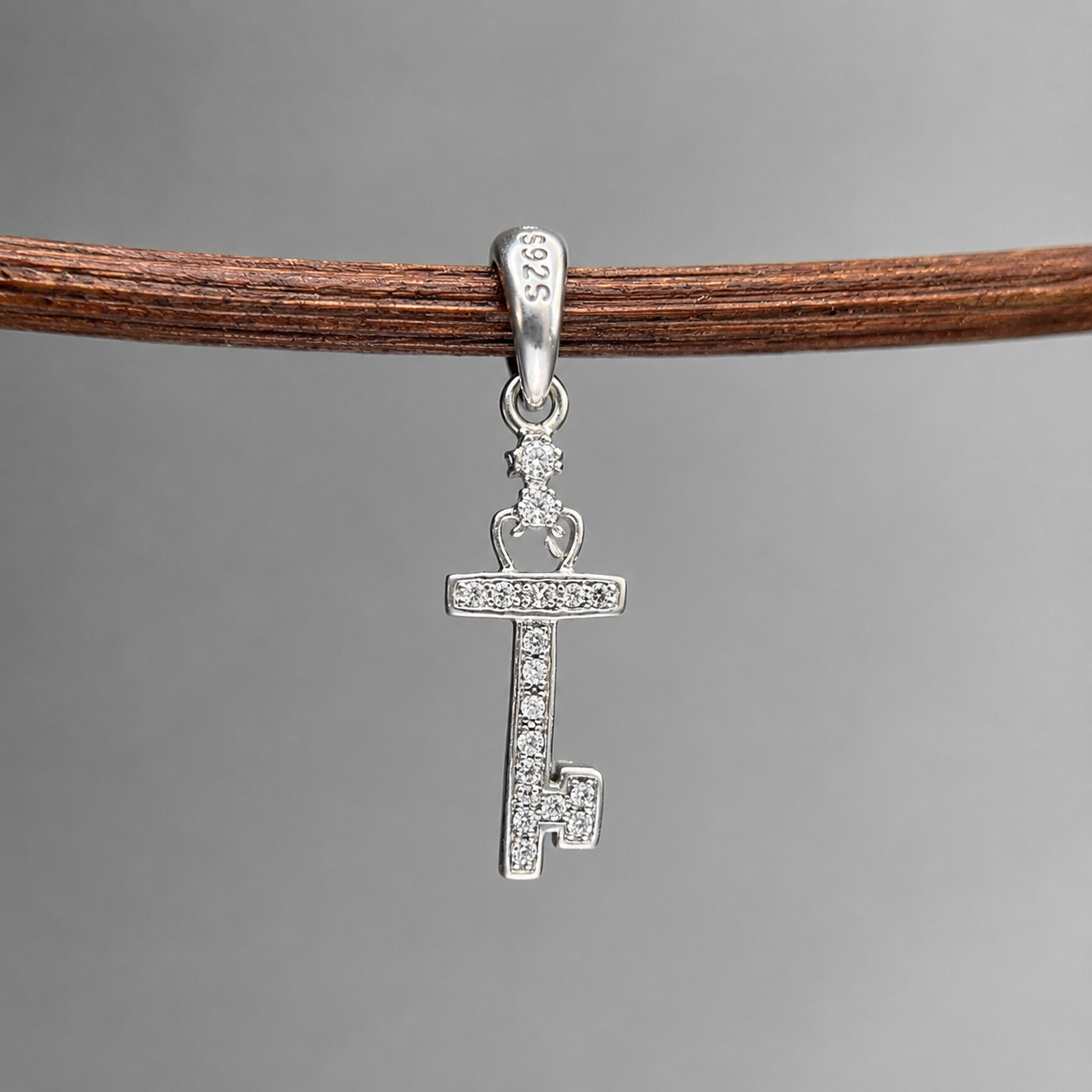 Colgante Llave con Cristales